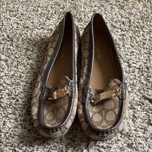 Coach flats